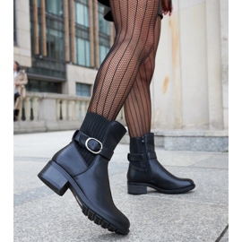 Schwarze Stiefeletten mit dekorativer Archuleta-Schnalle 2