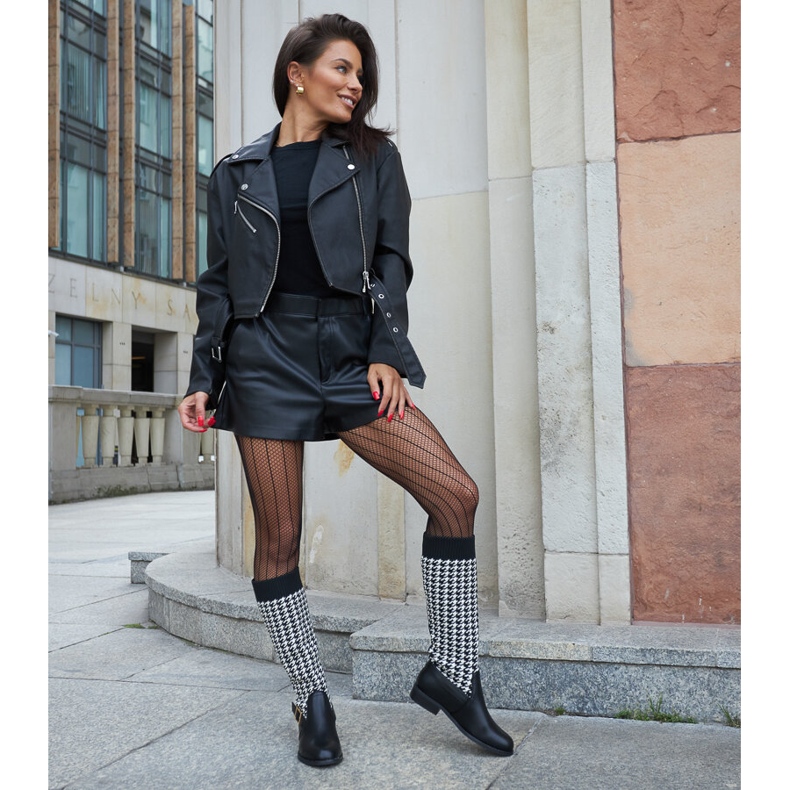 Schwarz-weiße lange Stiefel mit Hahnentrittmuster von Maestas 1