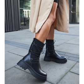 Inna Schwarze Eliot-Sockenstiefeletten mit Schnürung 2