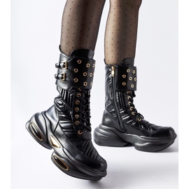 Schwarze Stiefeletten mit Veronese-Steppung verziert 1