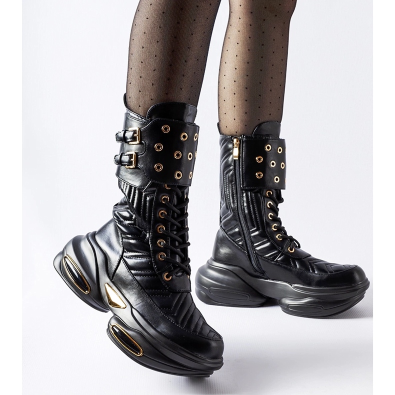 Schwarze Stiefeletten mit Veronese-Steppung verziert 1