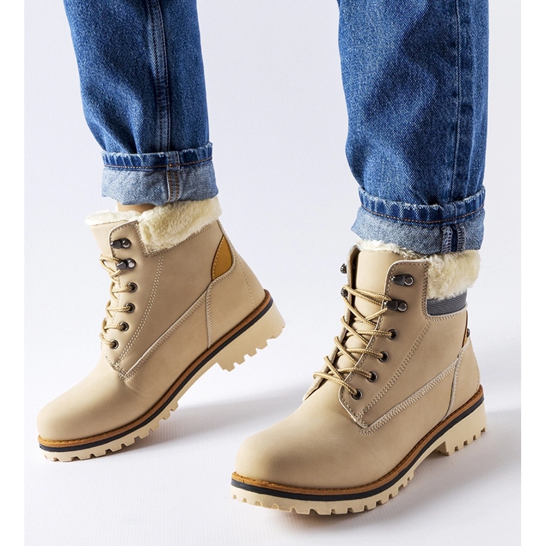 Beige isolierte Montalbino-Stiefel 1