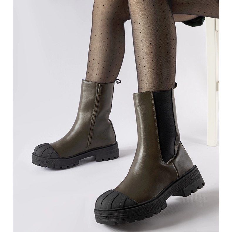 Inna Dunkelgrüne isolierte Porcigatone-Stiefel 1