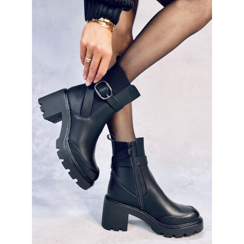 Carter Schwarze Stiefel mit breitem Absatz 2