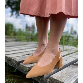 Marco Shoes Braune Pumps mit Absatz aus Naturvelours 1