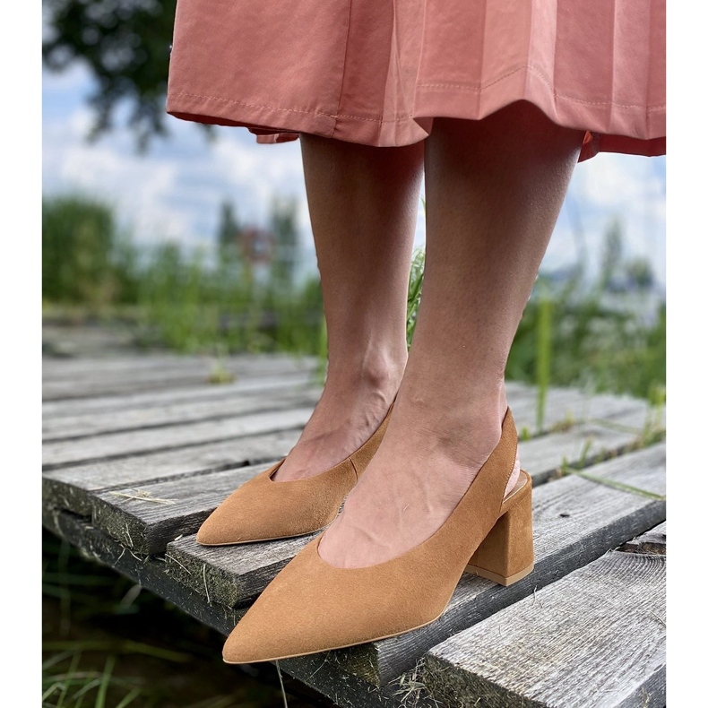 Marco Shoes Braune Pumps mit Absatz aus Naturvelours 1