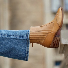 Marco Shoes Handpolierte Cowboystiefel aus Leder mit breitem Obermaterial aus Gummi gelb 1