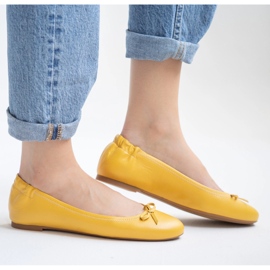 Marco Shoes Ballerinas aus zartem Narbenleder gelb 1
