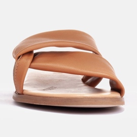 Marco Shoes Leder-Flip-Flops auf flachem Boden braun 1