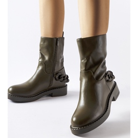 Inna Grüne isolierte Stiefeletten mit Kette von Linera 1