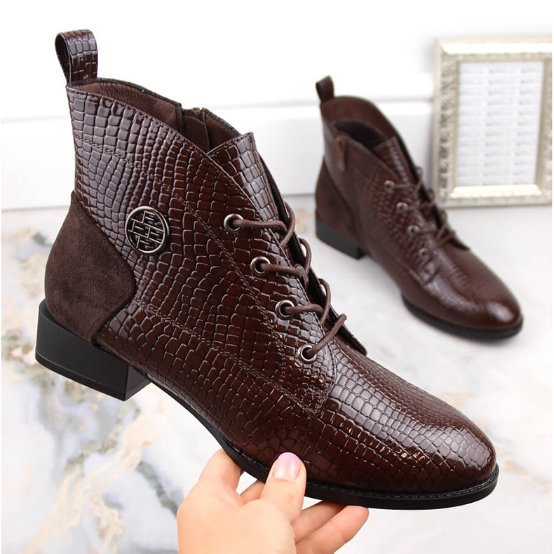 Damen-Lack-Kroko-Stiefel, isoliert braun, Filippo DBT4824 1