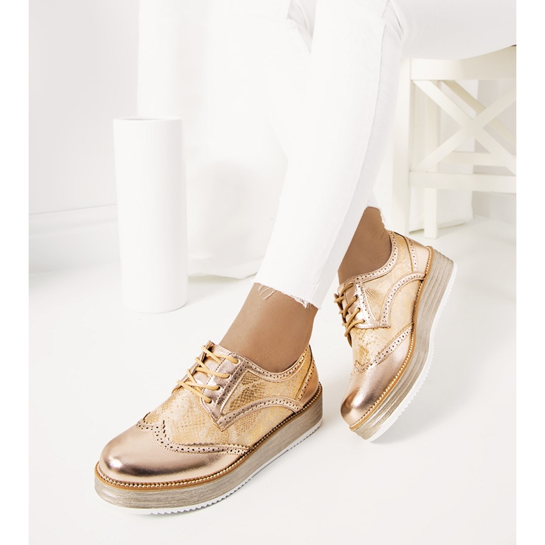 Champagnerfarbene Damenschuhe von Menard golden 1