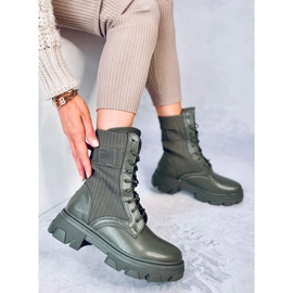 Arbeiter mit einem flexiblen Calling Green-Obermaterial grün 2