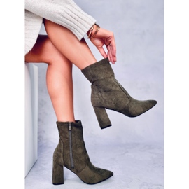 Wildlederstiefel mit Absatz von Natalie Green grün 1