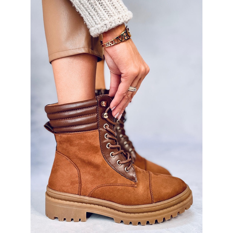 Arbeiterinnen von Gaba Camel braun 2