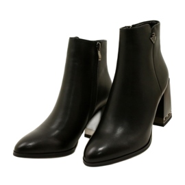 Schwarze isolierte Stiefel von Frauen mit Filippo DBT4842/23 Bk 7