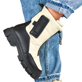 Beige Damen-Schneestiefel mit schwarzer Sohle 1