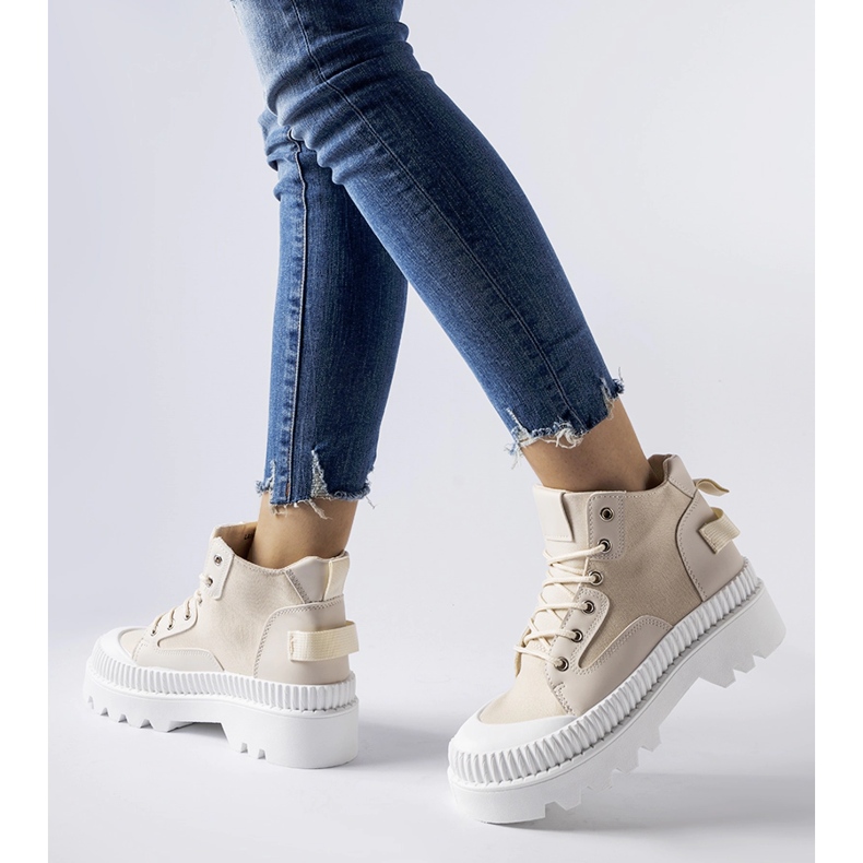 Inna Beigefarbene Sneakers auf hohem Plateau von Grotta 2