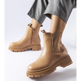 Beige isolierte klassische Olmedo-Stiefel 1