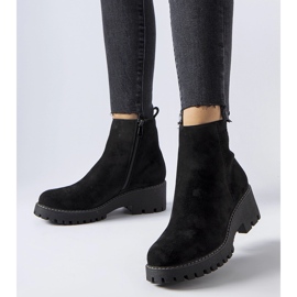 Schwarze isolierte Stiefeletten mit dicker Pieve-Sohle 1