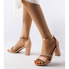 Goldene Abellona-Blocksandalen 1