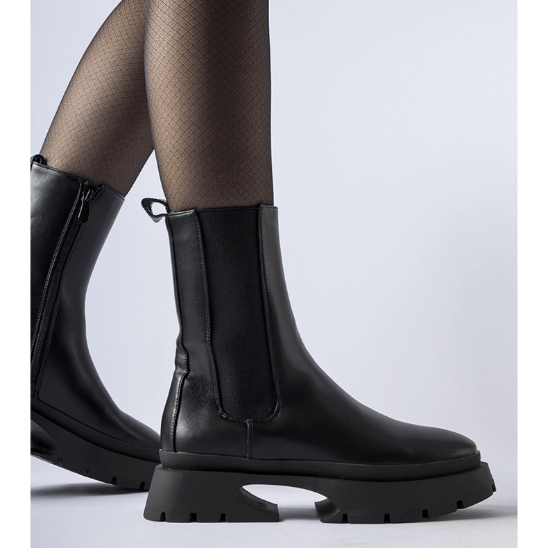 Schwarze isolierte Mombello-Stiefel 1