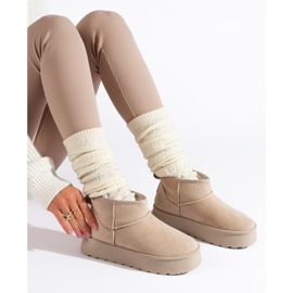 Beige kurze Damen-Schneestiefel von Shelovet 1