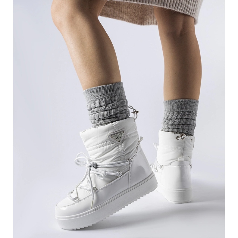 Weiße isolierte Schneestiefel mit elastischem Oslavia 1