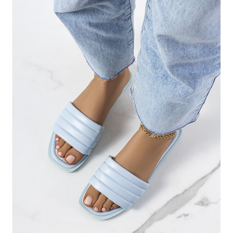 BM Keulen blaue Hausschuhe 2