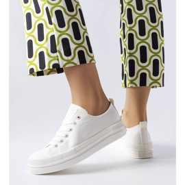 Weiße Turnschuhe auf der Plattform Big Star LL274968 1