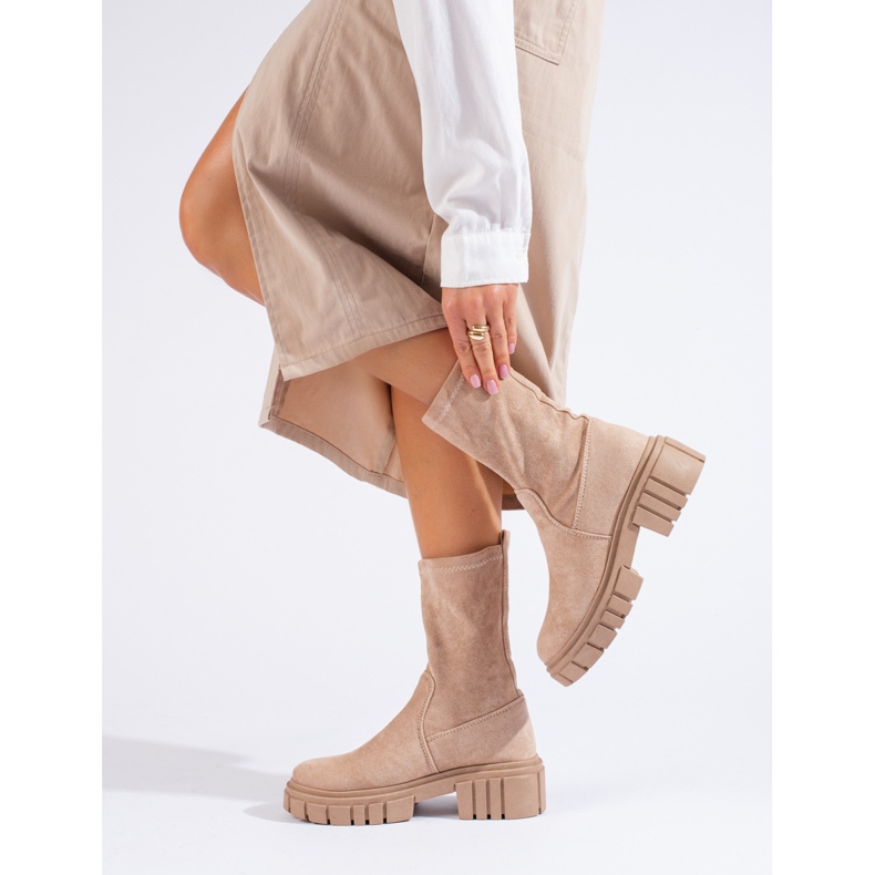 Beigefarbene Damen-Stiefeletten aus Wildleder von Shelovet 1