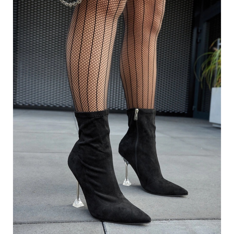 Schwarze Stiefeletten von Ferguson mit dekorativem Absatz 1