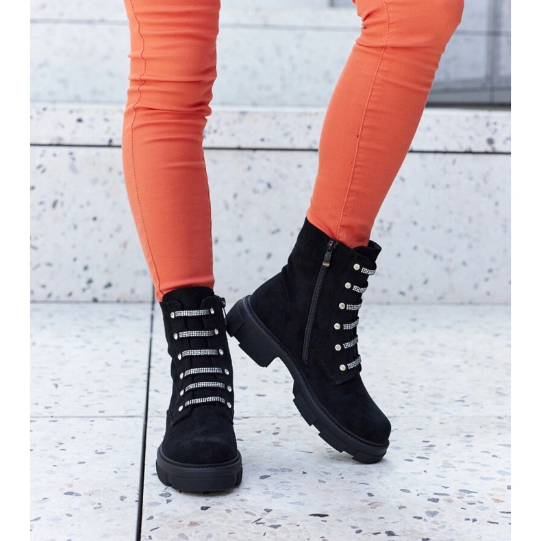 Schwarze Stiefeletten mit Strasssteinen, Öko-Wildleder Sfaranda 1