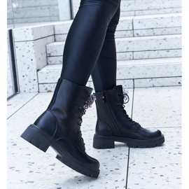 Schwarze Accadia-Stiefeletten mit dekorativen Perlen 1