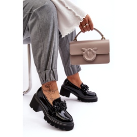 Damen-Lacklederschuhe mit Verzierung, Schwarz 2