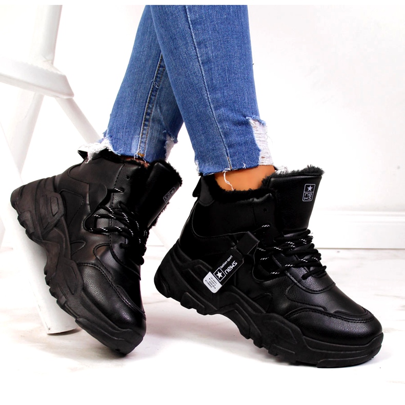 News Isolierte Damen-Sneaker, Schneestiefel, Schwarz 1