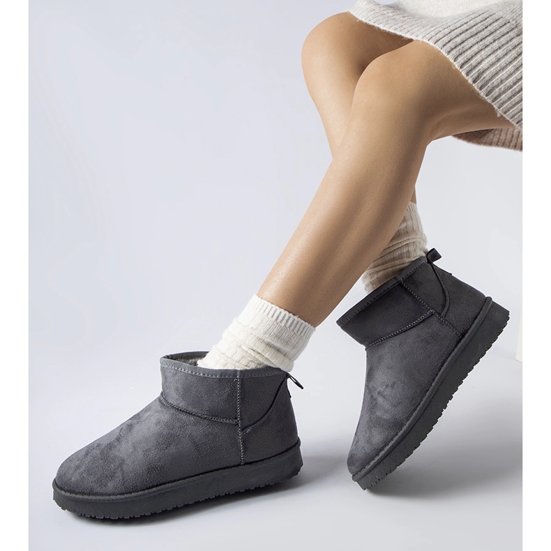 Graue isolierte kurze Schneestiefel von Guglielma 1