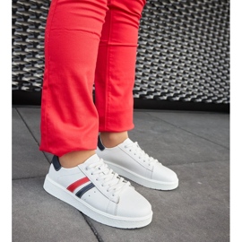 Weiße Schnürsneaker aus Leder 5