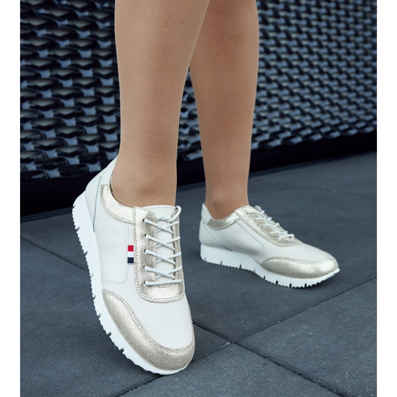 Damen-Sneaker Adelfo aus beigem Leder 1