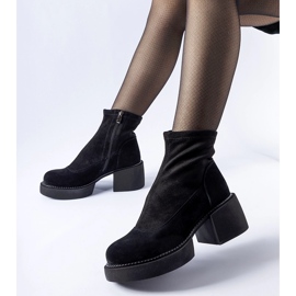 Schwarze isolierte Stiefeletten mit massivem Block 2