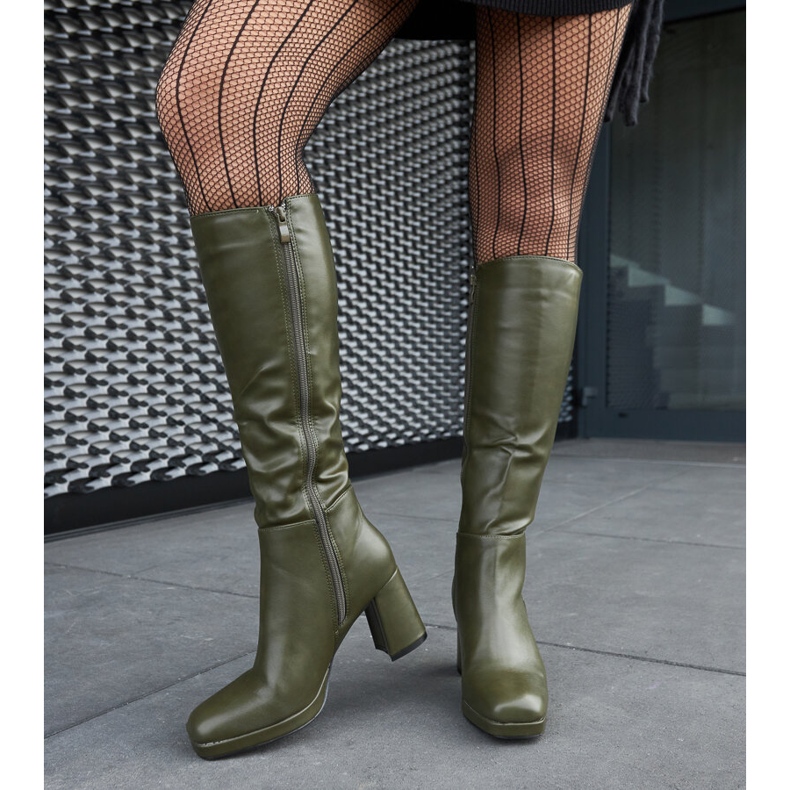 Grüne Stiefel mit quadratischer Spitze von Biassono 2