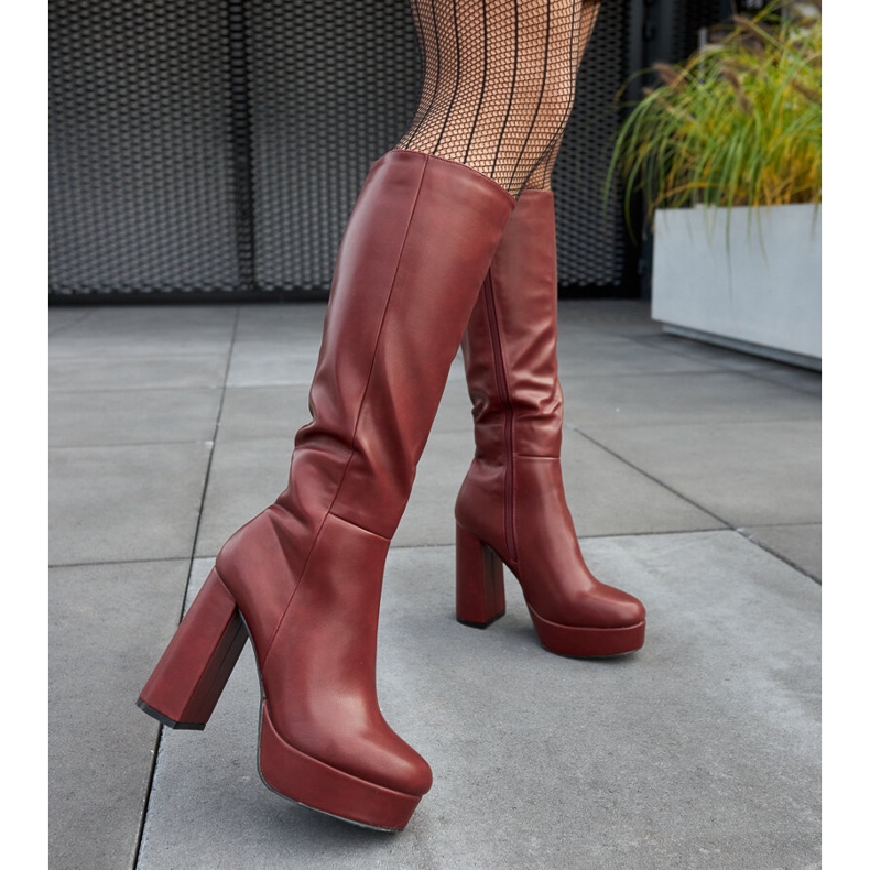 Burgunderrote Plateau- und High-Heel-Stiefel von Zoccorino 1