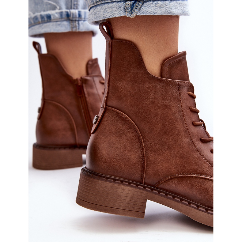 Klassische flache Damenstiefel Braun Ballisa 1