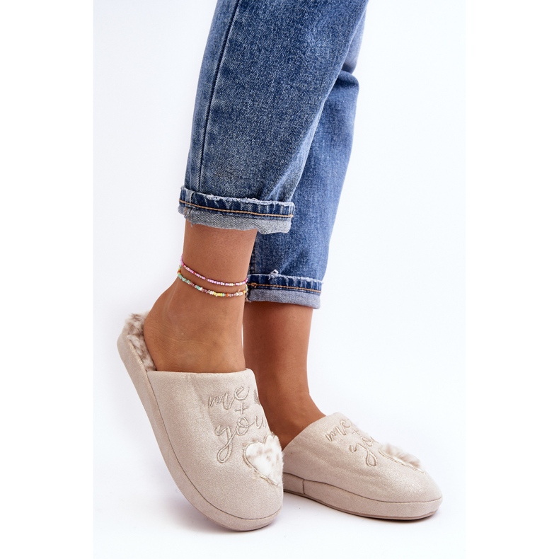 Beige glänzende Geraja-Hausschuhe für Damen 1