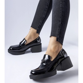 Schwarze Lack-Loafer mit Hobbs-Absatz 1
