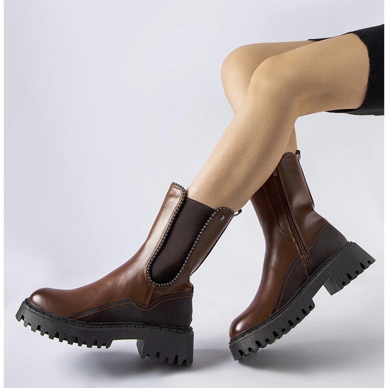 Braune isolierte Stiefel von Donigala 1