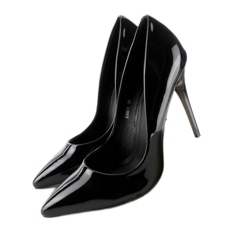 Uni lackiert E396 Schwarze Nieten 1