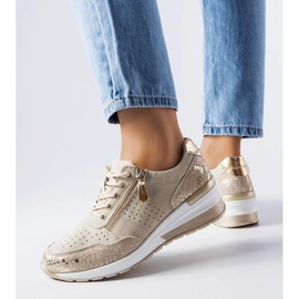 Beigefarbene, durchbrochene Lederschuhe von Jazzar 1