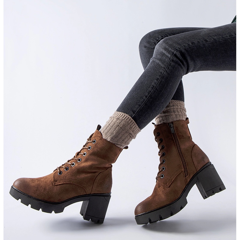 Romilda braune Wildleder-Stiefeletten mit hohen Absätzen schwarz 1