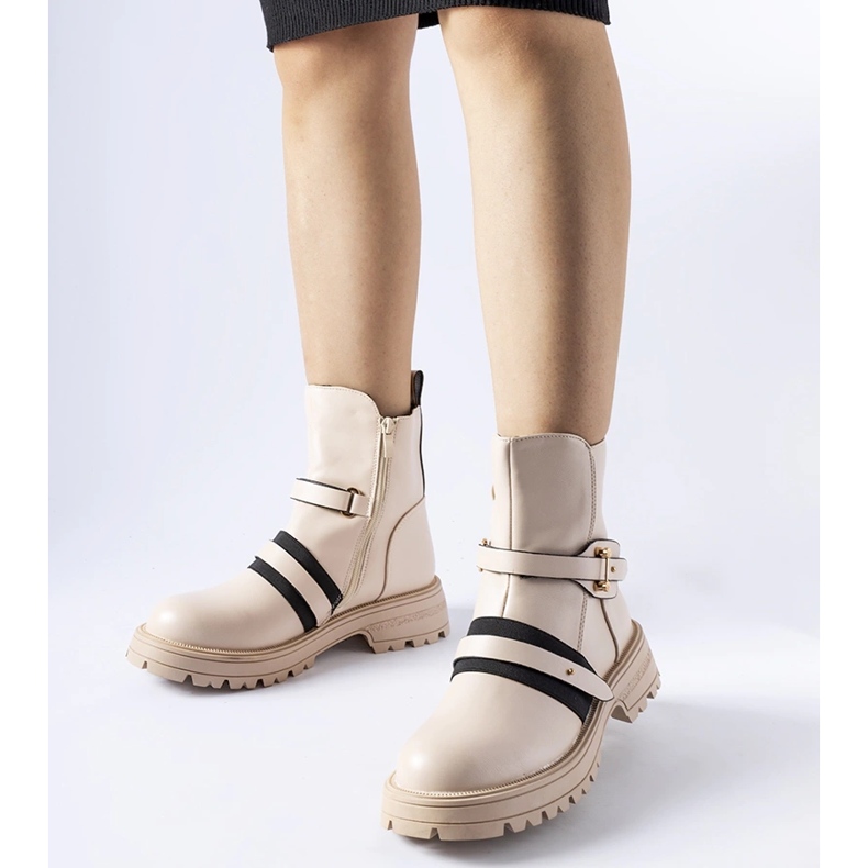 Beige isolierte Laderoute-Stiefel 1